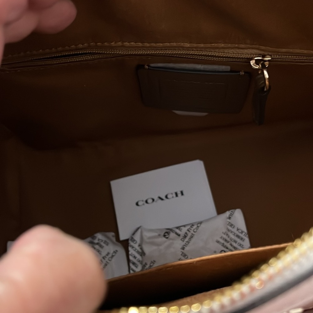Authentic Coach bag - Picture 2 of 7